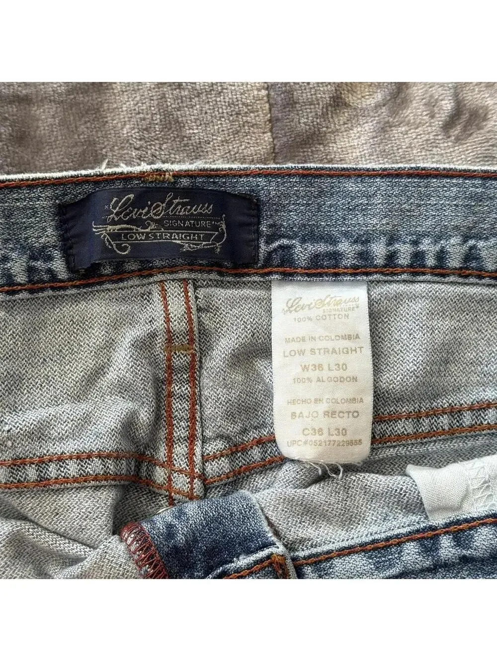 Vintage baggy button fly levi’s light wash